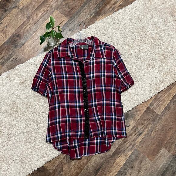 Buckle BKE Medium Plaid Distressed Acid Wash Sequin Frayed Relaxed Collared Top - Picture 2 of 7